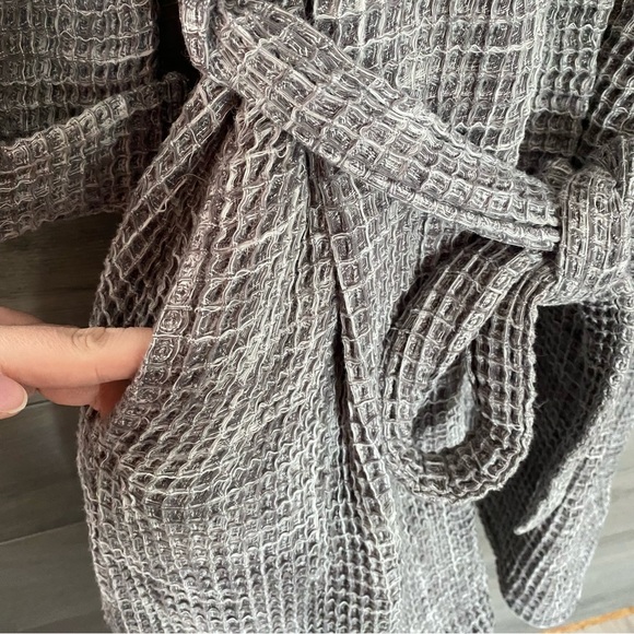 Parachute Waffle Texture Robe - Picture 6 of 9